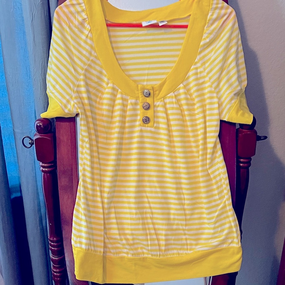 Women white with yellow stripes top size X-Large